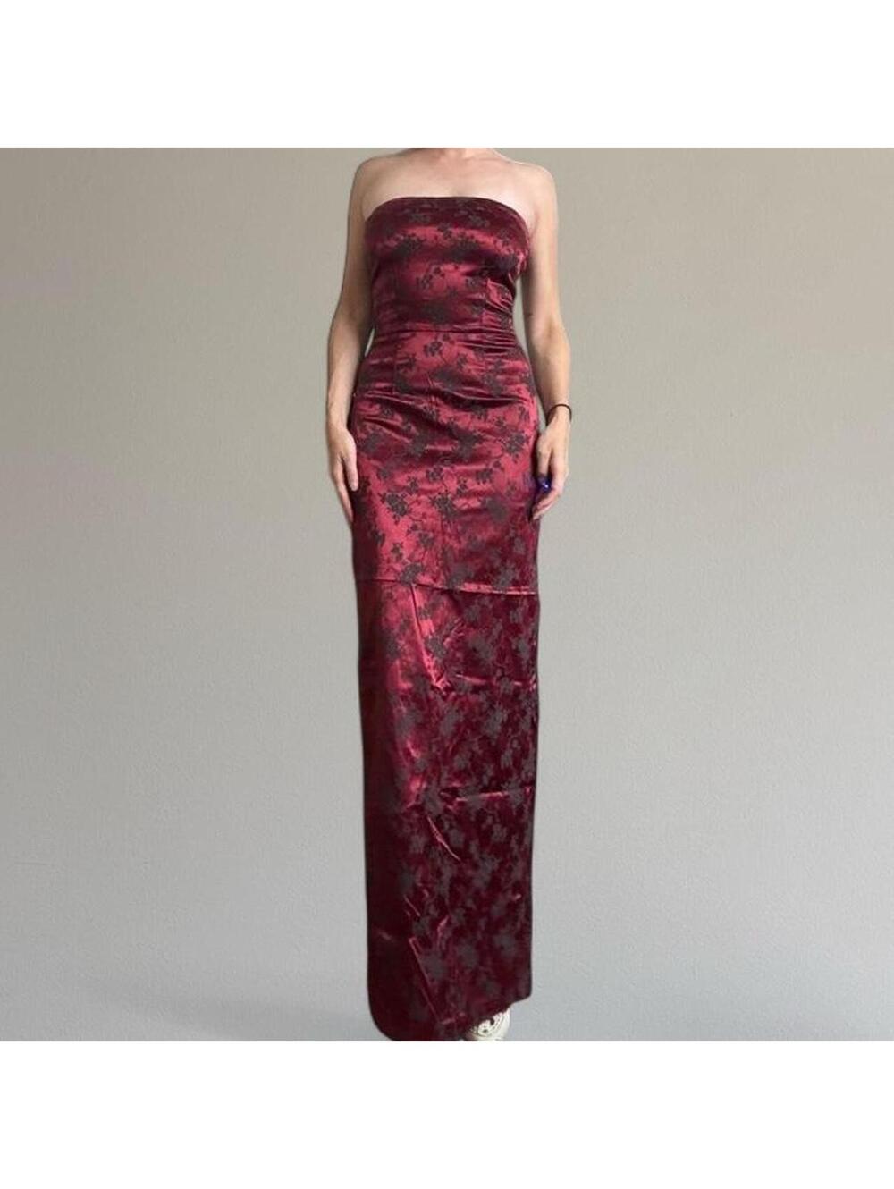 Y2K formal floral maxi dress. Best fits size small.